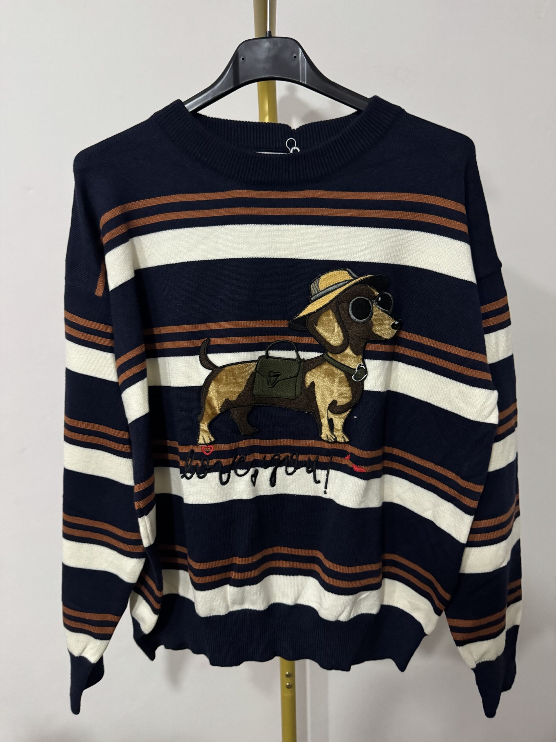 Maglione Girocollo a Righe con Ricamo Bassotto Explorer - immagine 2