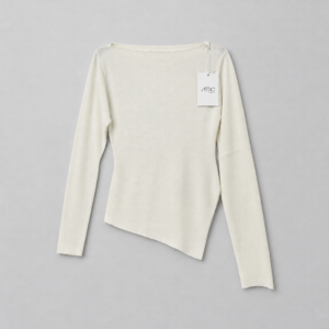 Maglia Asimmetrica a Maniche Lunghe con Scollo a Barca – Bianco Panna